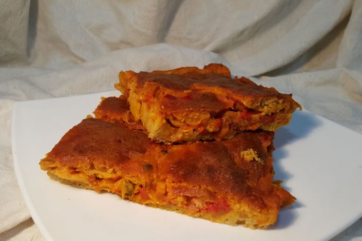 Empanada de Millo: Berberechos, Polbo e Bacallao